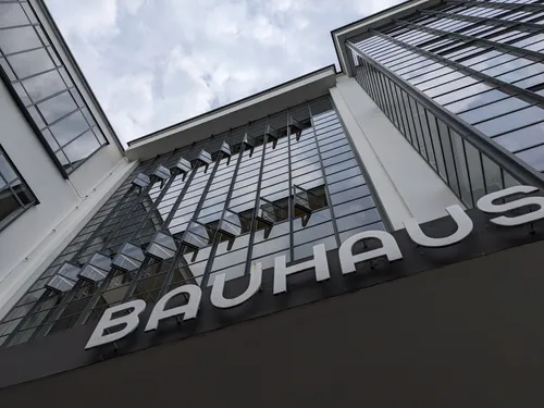 Bauhaus-Schriftzug