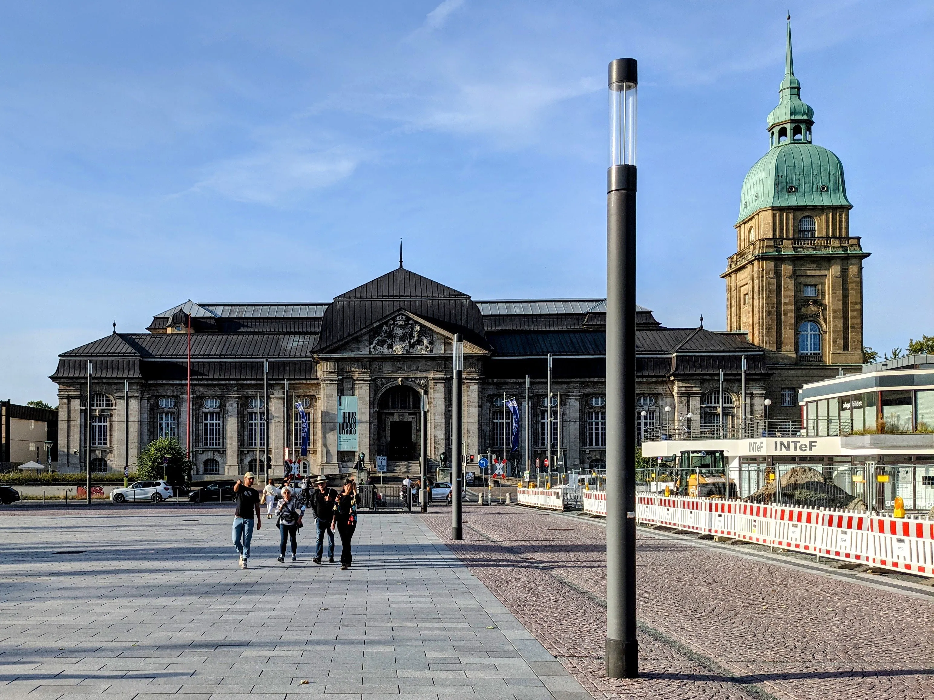 Auf dem Friedensplatz in Darmstadt