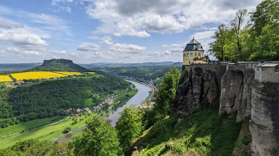 Blick vom Königstein über die Elbe Richtung Südosten