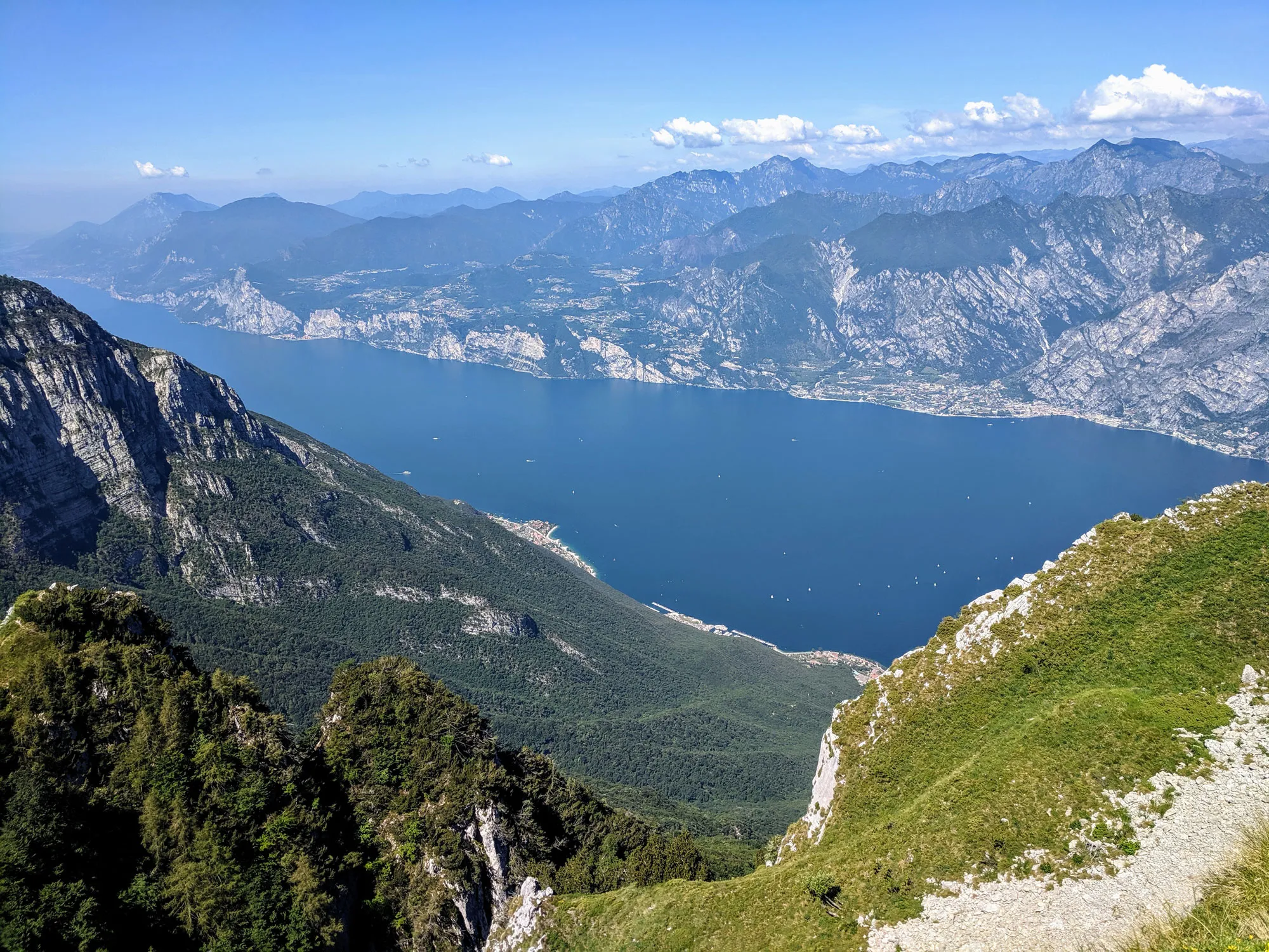 Ausblick über den Gardasee