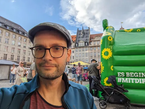 Aktiv im Einsatz am bündnisgrünen Info-Stand